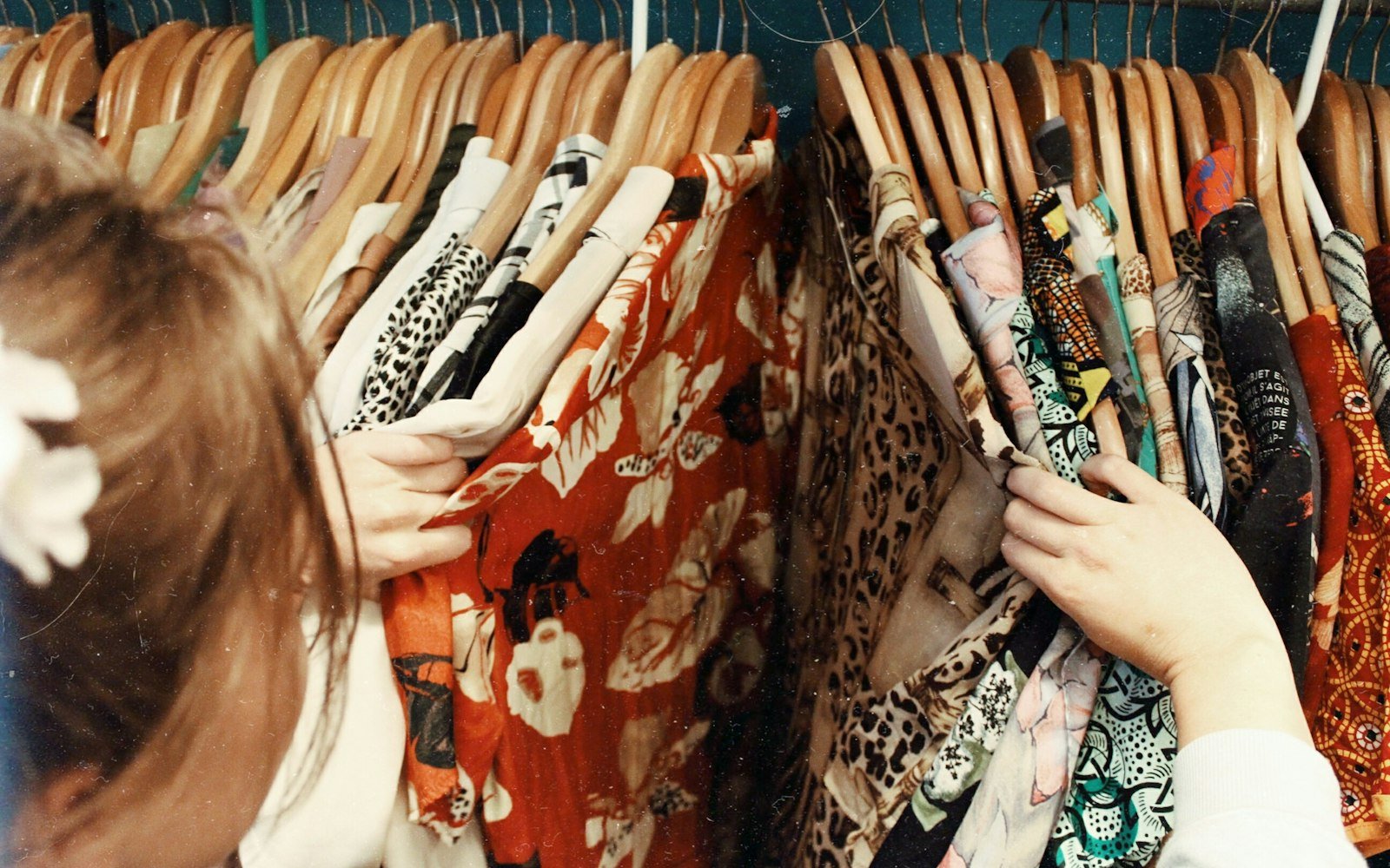 A Beginner's Guide to Shapewear: Choosing the Right Size and Wearing It Comfortably